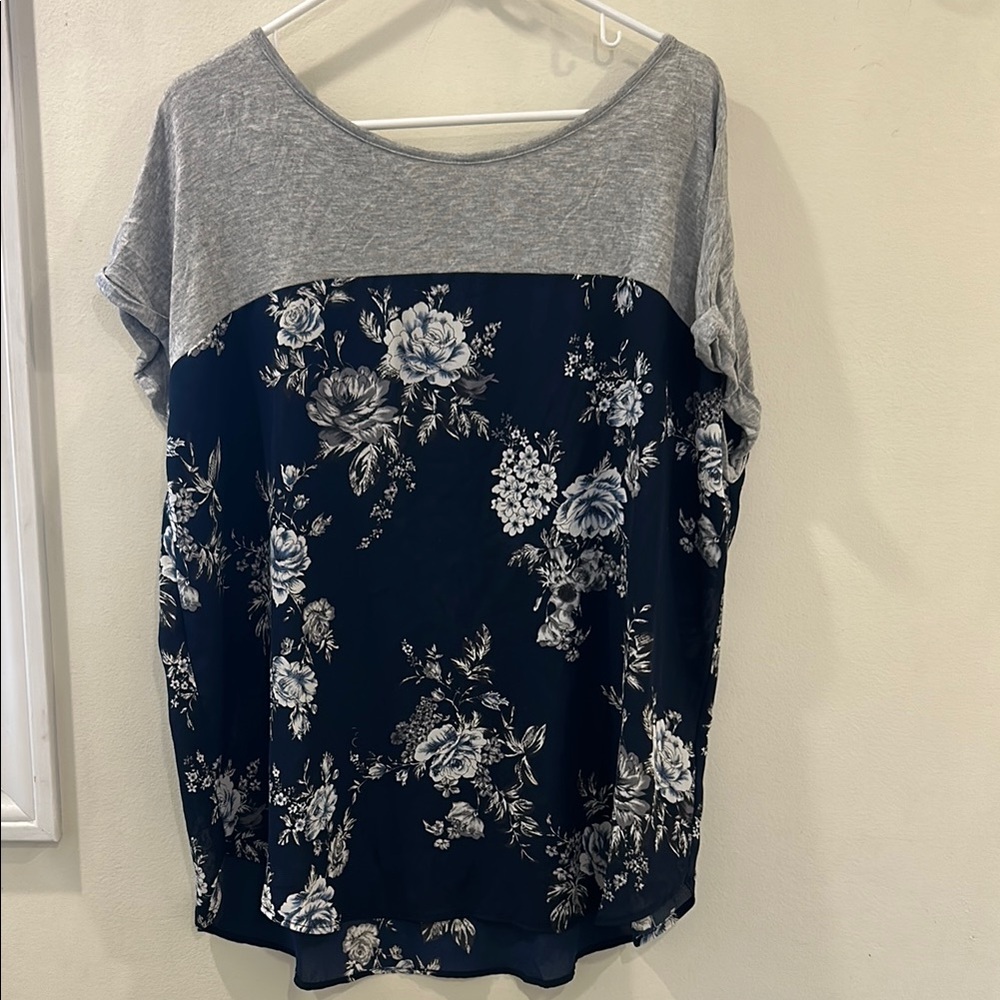 Floral Gray and Blue Women's Top XXL